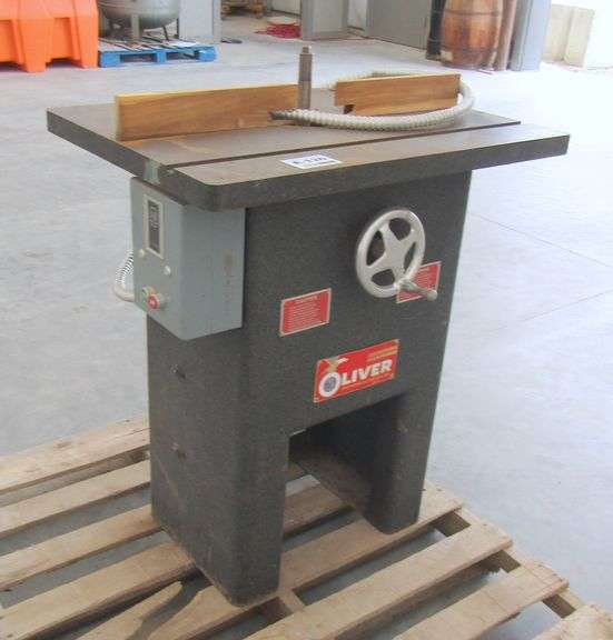 E-126  Oliver Shaper