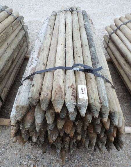 E-613 Wooden Fence Posts