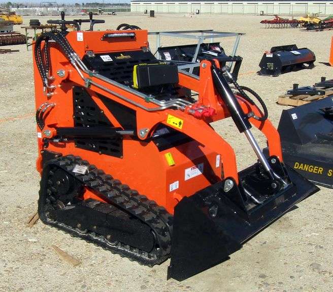 E-232 Land Hero Mini Skid Steer