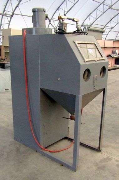 E-1243 Kelco Sand Blasting Unit