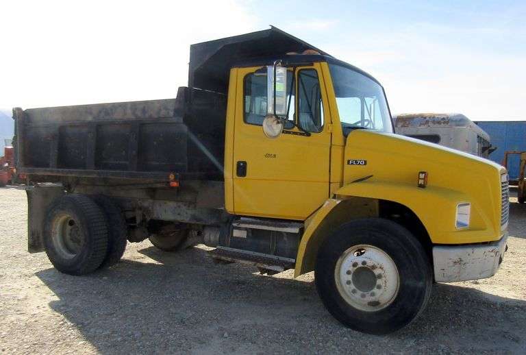 E-1224 1996 Freightliner FL70 Dump Truck