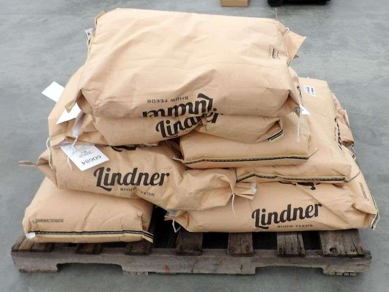 E-448 Linder Pig Show Feed