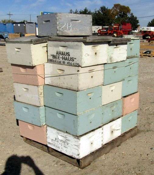 E-1010 Bee Boxes