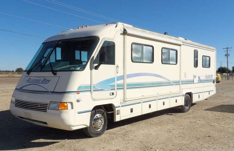 E-414 1996 34' Tiffin Allegro Bay Motor Home