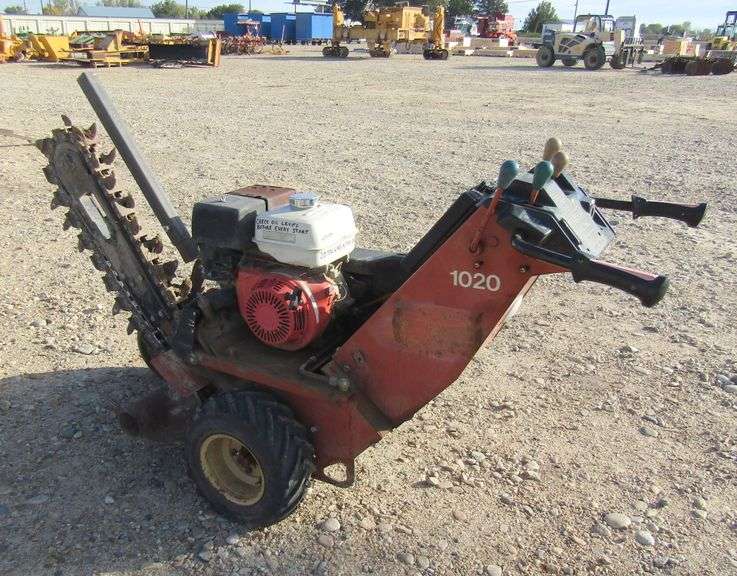 E-680 Ditch Witch Trencher