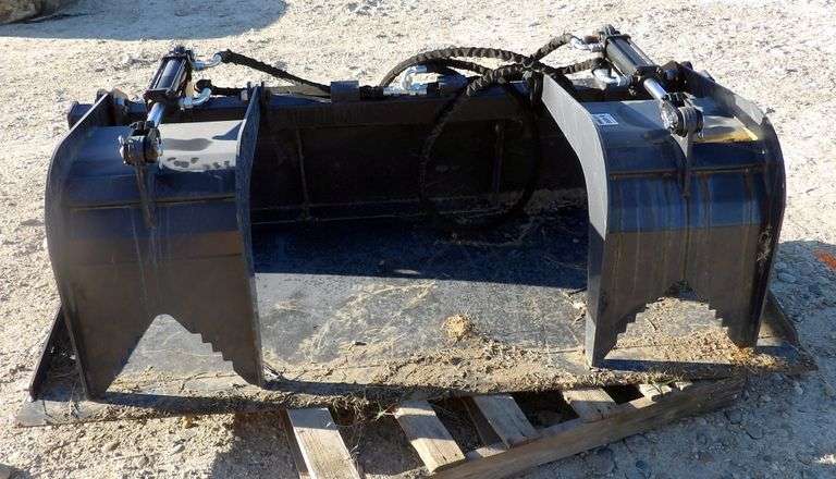 E-856 Wolverine Skid Steer Grapple Bucket