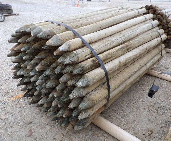 E-610 Wooden Fence Posts