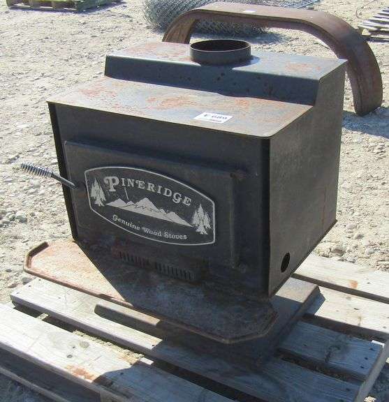 E-689 Pineridge Wood Stove