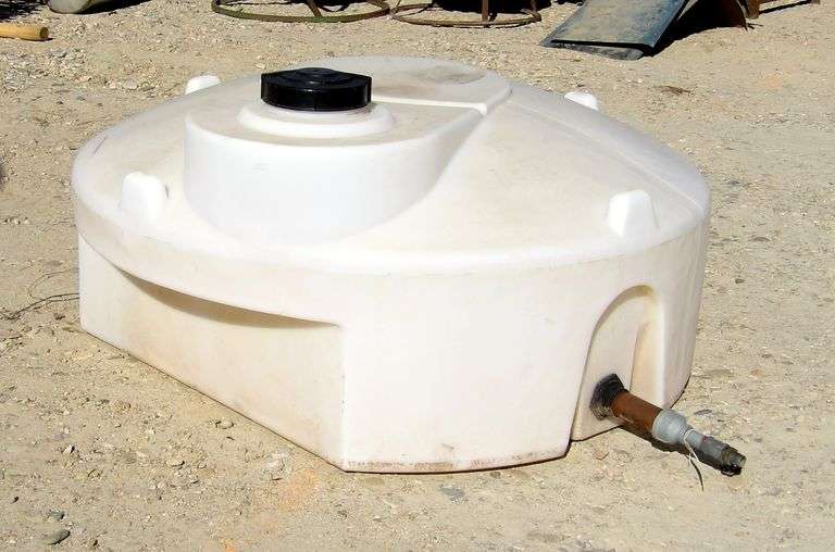 E-948  Slip-In Poly Tank 250 Gallon