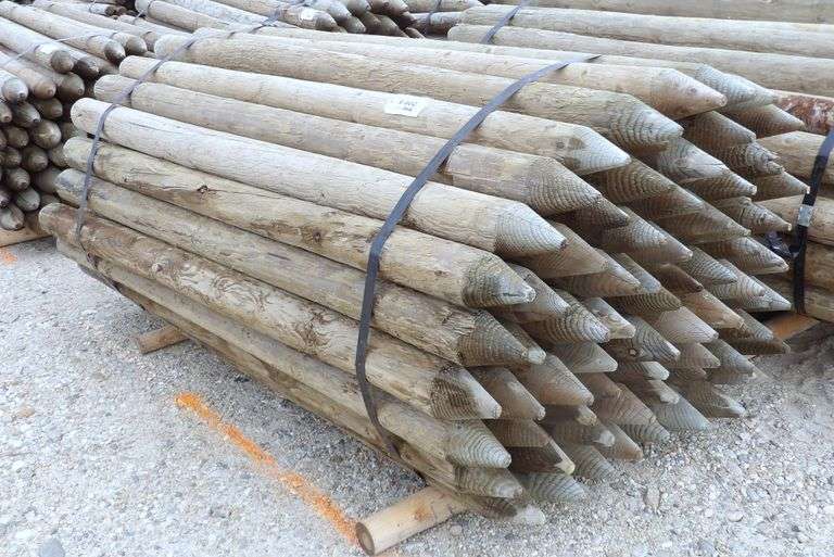 E-602 Wooden Fence Posts