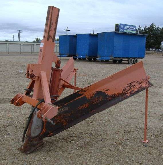 E-139 3-Point Ditcher