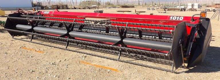 E-107 Case 1010 Grain Header