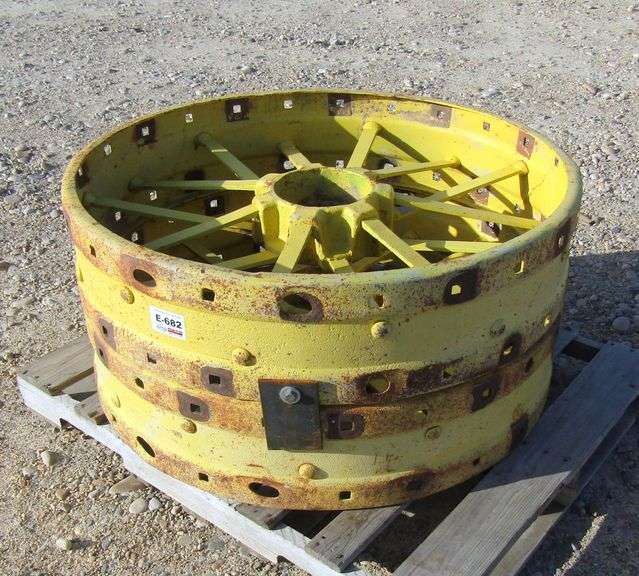 E-682 Tractor Wheels
