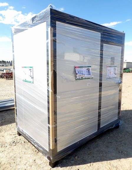 E-486 Portable Restroom