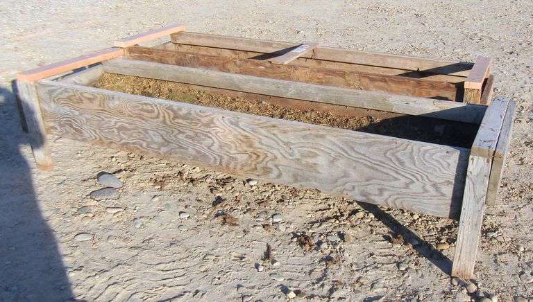 E-1230 Wood Feed Bunks (2)