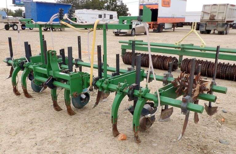 E-115 3-Point Toolbar Injection Implement