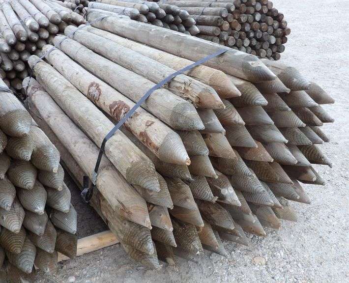 E-601 Wooden Fence Posts