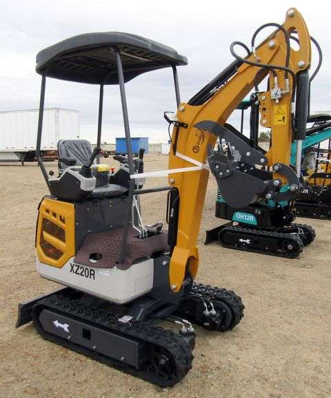 E-647 CFG Industrial Mini Excavator