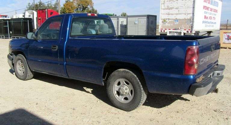 E-1003 2003 Chevy 1/2 Ton Pickup