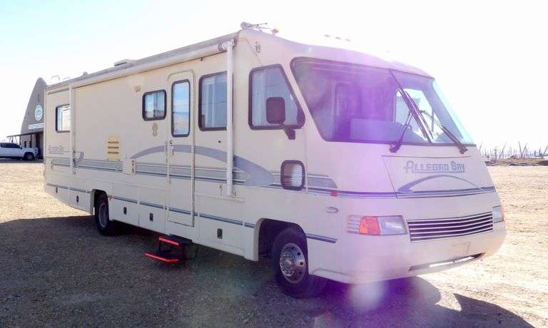 E-414 1996 34' Tiffin Allegro Bay Motor Home