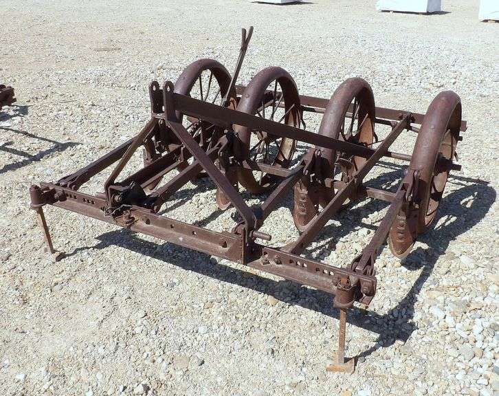 E-945  3-Point Corrugator