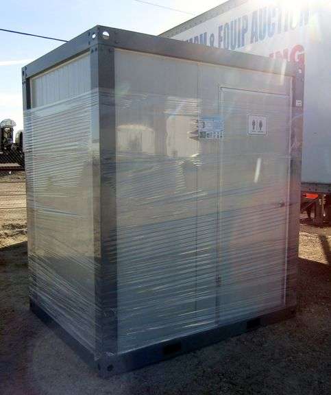 E-969 Portable Restroom