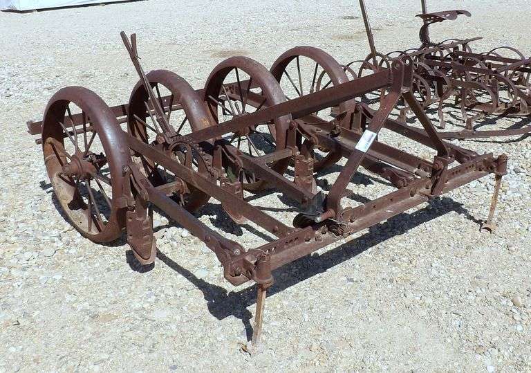E-945  3-Point Corrugator