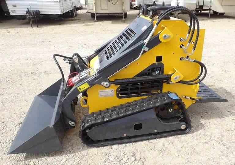 E-410 UNUSED Mini Skid Steer Loader