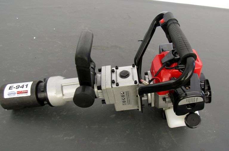 E-942  Gas Powered Post Pounder