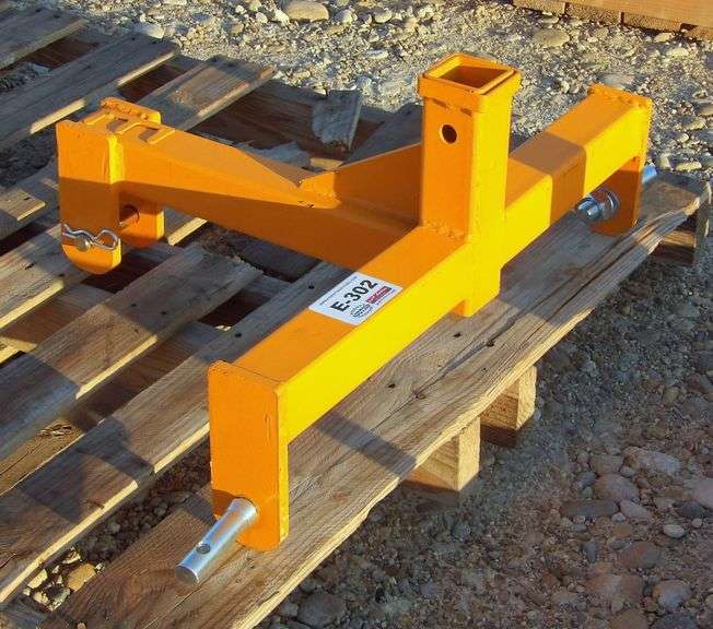 E-302  3-Point Receiver Hitch