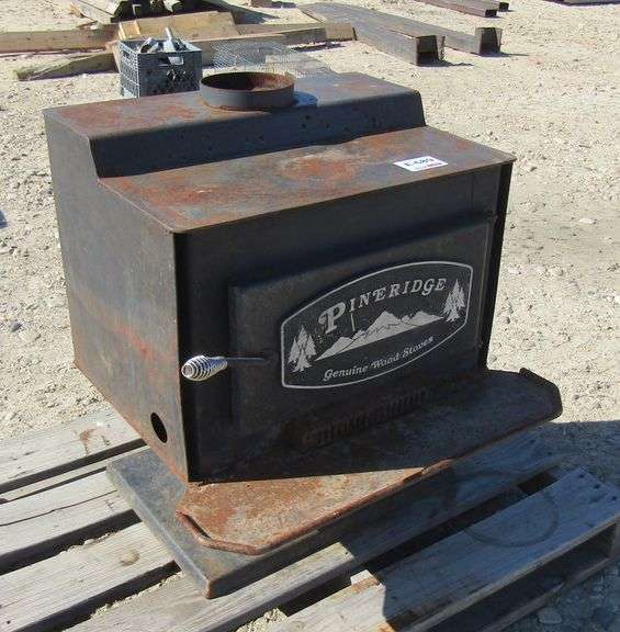 E-689 Pineridge Wood Stove