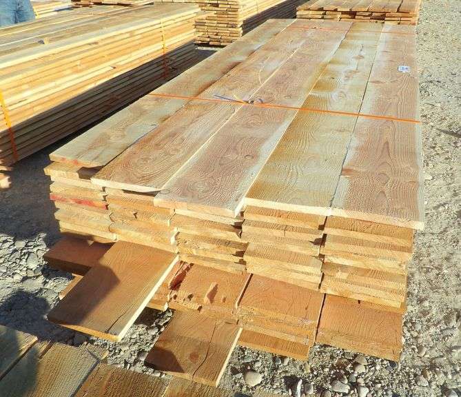 E-915 Douglas Fir Rough Cut Lumber 1x10
