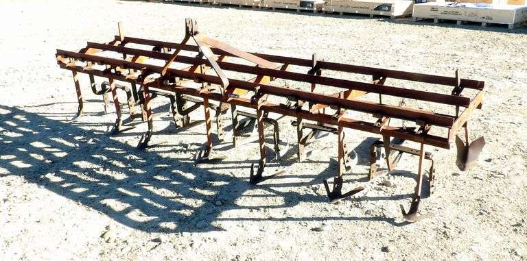 E-1091 3-Point Toolbar Cultivator