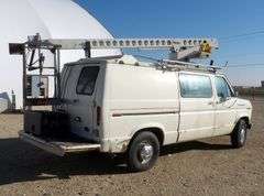 E-296 1990 Ford F350 Econoline Van