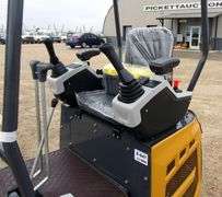 E-647 CFG Industrial Mini Excavator