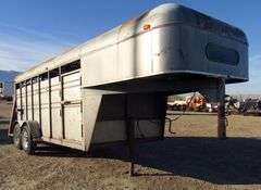 E-1058  1990 NWST Stock Trailer