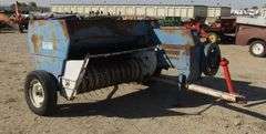 E-909  Ford 530 Baler