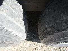 E-660 2001 Cherokee 24' LQ Horse Trailer