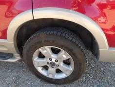 E-862 2005 Ford Explorer