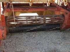 E-902 International 275 Swather