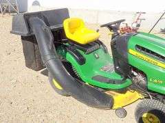 E-573 John Deere LA115 Riding Lawn Mower