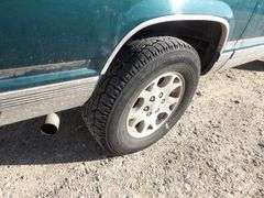 E-297 1996 Chevy Suburban