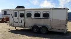 E-660 2001 Cherokee 24' LQ Horse Trailer