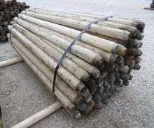 E-610 Wooden Fence Posts