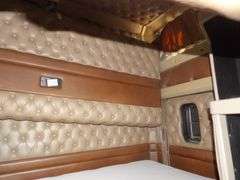 E-388  1990 Kenworth T600 Truck Tractor