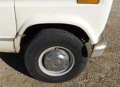E-296 1990 Ford F350 Econoline Van
