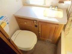 E-414 1996 34' Tiffin Allegro Bay Motor Home