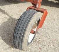 E-426 Heston 8400 Swather