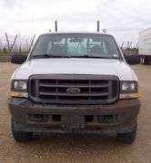 E-173 2004 Ford F-250 Extended Cab Flatbed Pickup