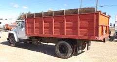E-1062 1977 IH Loadstar 1600 Dump Truck